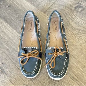 Sperry Top-sider Boat shoe, navy blue leather shoe